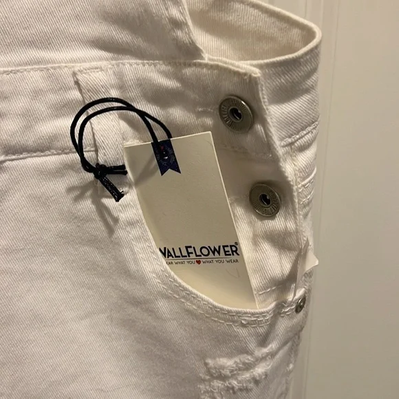 Wallflower White Short Overalls Size L - Picture 7 of 16